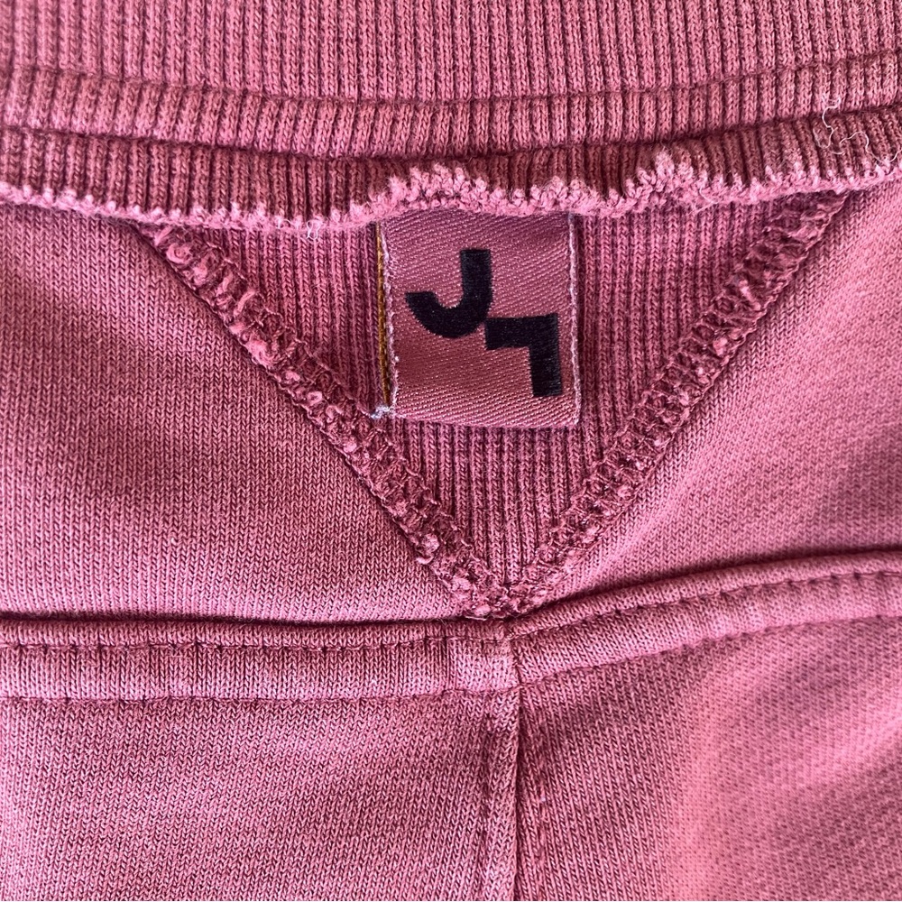 Women's Casual Burgundy Shorts - Picture 5 of 6